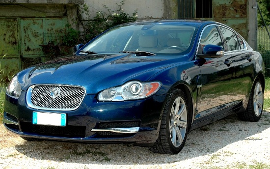 Autonoleggio Jaguar-Noleggio Limousine Roma